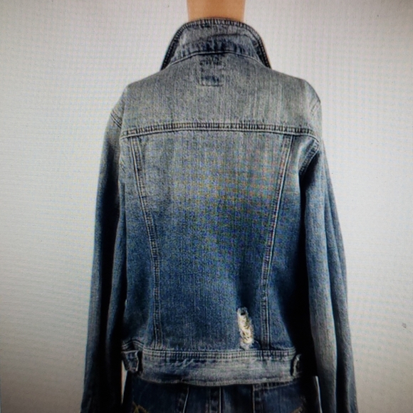 Distressed Jean jacket - Picture 5 of 7